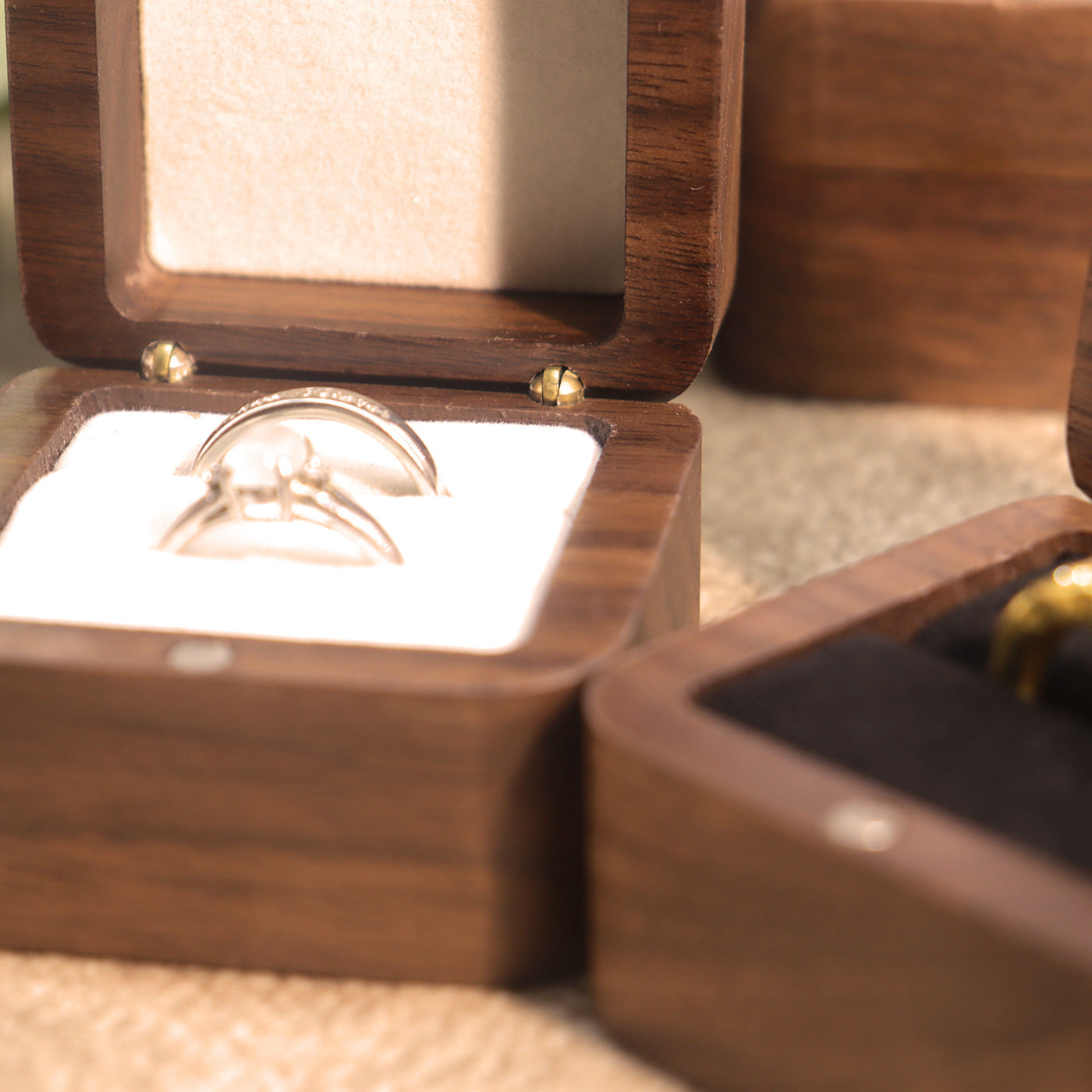 Wooden ring box with velvet interior for Sielux SL2 engraved gifts