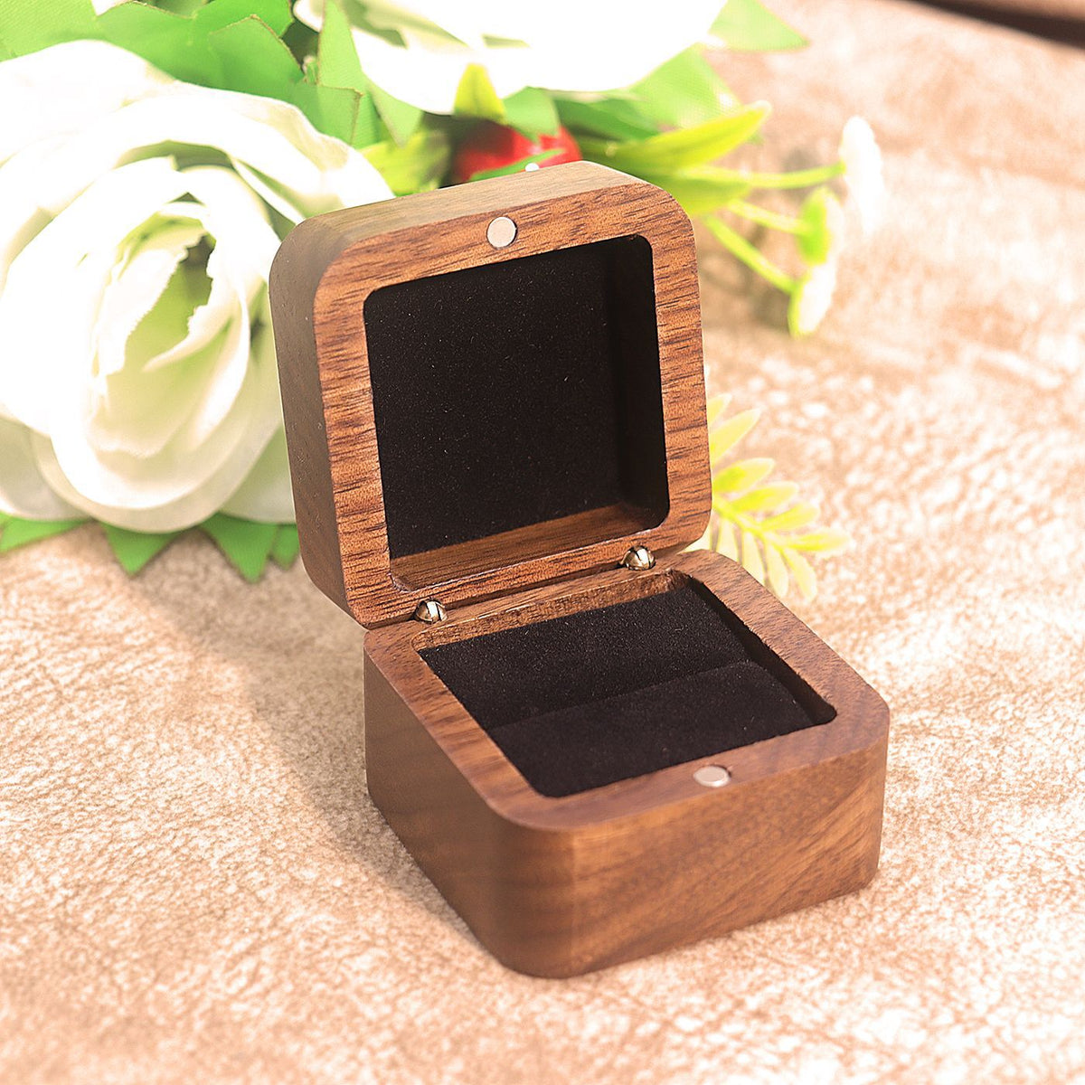 Wooden ring box with velvet interior for Sielux SL2 engraved jewelry